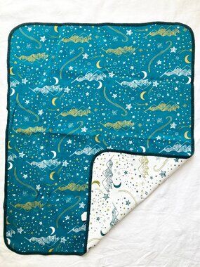 💙2/$25 Nest Designs Organic Cotton Waterproof Baby Change Pad Stars Small
